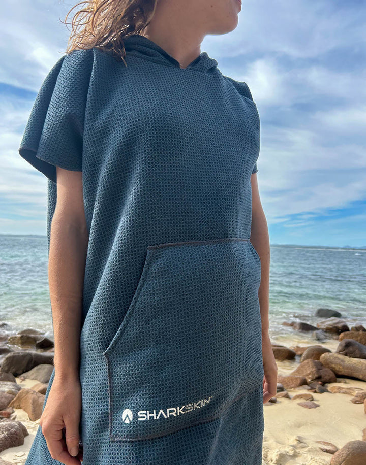 SAND FREE HOODED TOWEL - UNISEX