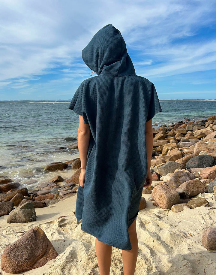 SAND FREE HOODED TOWEL - UNISEX